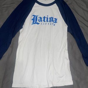 Latina lifter T